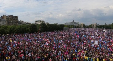 Na prosvjedu protiv homoseksualne ideologije u Rimu se okupilo MILIJUN ljudi