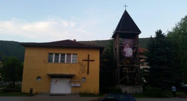 drvar, bosansko grahovo, Papa Franjo, Papa Franjo u BiH , drvar, crkva