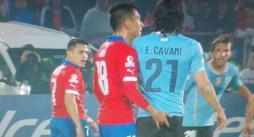 Nesportsko guranje prsta, kazna tri utakmice