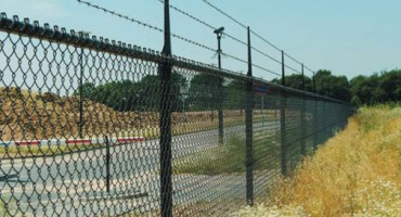 Mađarska gradi četiri metra visoku ogradu