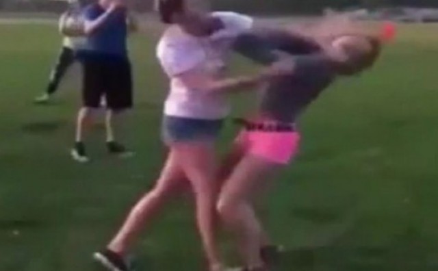 djevojke, tučnjava, hit, internet