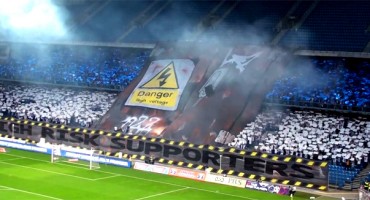 Navijači Lecha oduševili: Pogledajte kako su pokazali da baklje nisu opasne