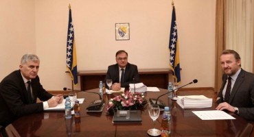 Predsjedništvo BiH ispričalo se Vučiću i zatražilo odgovornost obaviještajno-sigurnosnih agencija