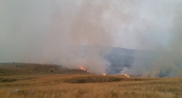 bosansko grahovo, požar, požari, požar