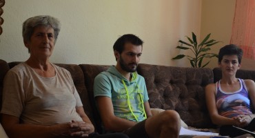 Vrije u Mostaru: Deložacija i živi zid za obitelj Šarić