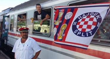 Torcida seli: 'Bili vlak' krenuo za Zagreb 
