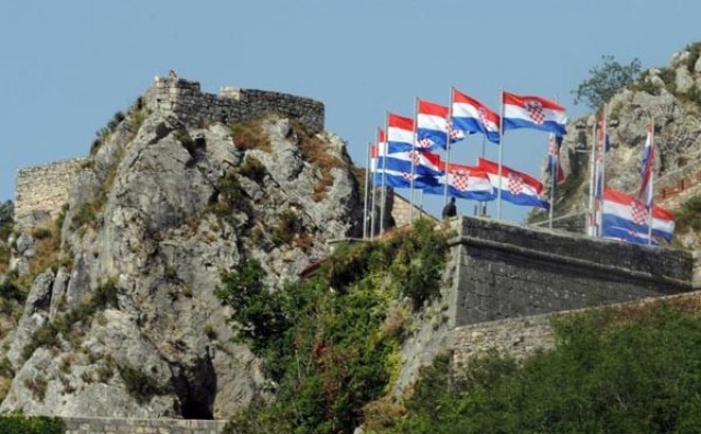 Hrvatska slavi Dan državnosti, stigle čestitke pape Franje, Putina i Trumpa