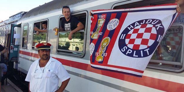Torcida seli: 'Bili vlak' krenuo za Zagreb 