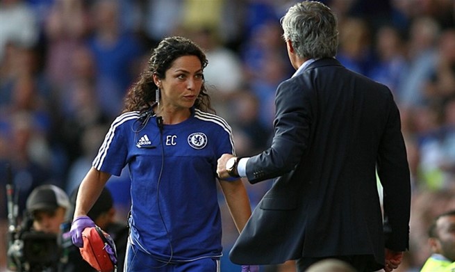 Mourinho udaljio Carneiro jer spava s igračima?