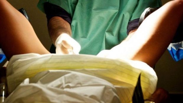 Djevojci u spolnom organu bio zaglavljen dezodorans!