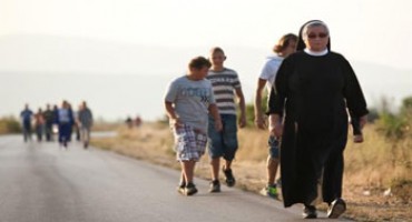  Policija savjetuje mlade kako do Sinja u hodočašće Gospi Sinjskoj i za blagdan Velike Gospe 