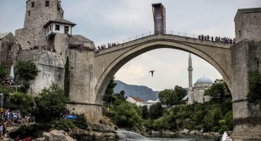 Mostar, skokovi, Skokovi sa Starog mosta