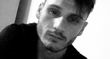 Goran (30) se uslikao s timom, odigrao pola utakmice, pao i umro