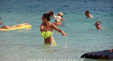 Pogledajte kako se zabavljaju kupači u Drveniku