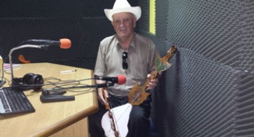 Antas Mucić pripovida događaj i gusli pjesmu Krade mladu Marinčića Jurce