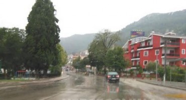 Na glavnim cestovnim pravcima promet teče bez smetnji i posebnih ograničenja, osim na dionicama gdje traju radovi - 15.10.2016