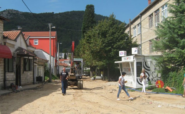 Mostar: Franjevačka ulica prvi put u povijesti dobiva kanalizaciju