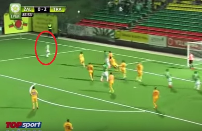 Hrvat postao hit na internetu: Ovo je gol godine!
