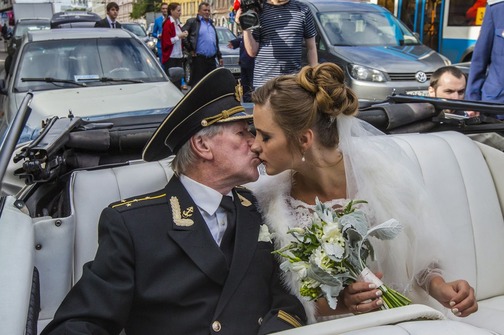Njemu je 85, a njoj samo 24, ali oni se vole: Želimo imati djecu
