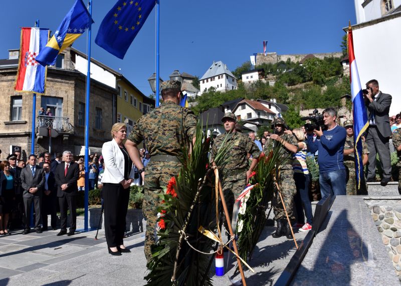 Predsjednica u Jajcu: O hrvatskom narodu u BiH moramo posebno brinuti