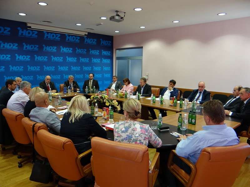 BEZ DOGOVORA: SDA u federalnoj koaliciji, uz SBB, želi i “Devedesetku”, HDZ BiH protiv