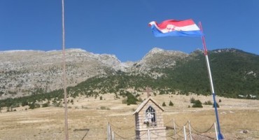 Huda jama, Mostarski rudnici i selo Vrdi vrata vatikanska