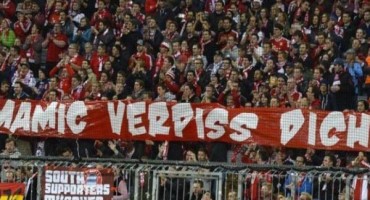  Poruka navijača Bayerna predsjedniku Dinama