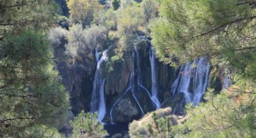 Prekrasan dan na hercegovačkom biseru Kravicama