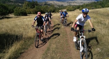 Biciklisti iz Hercegovine u nedjelju posjećuju nekropole u Kladnju i Šekovićima