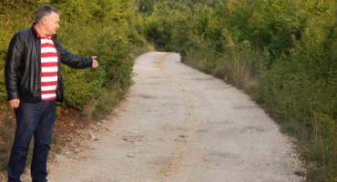 Pred tužnu obljetnicu općina asfaltira lokalne putove na Uzdolu