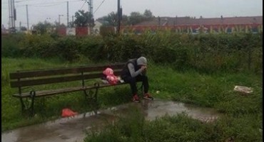 I muškarci plaču zar ne? Pretužni mladić s medom raznježio cijeli Facebook 