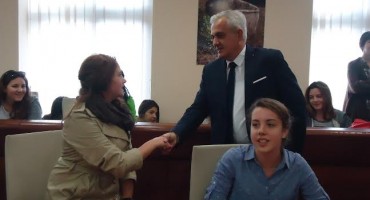 Gradonačelnik Mostara Ljubo Bešlić primio učenice i učenike prve godine Koledža ujedinjenog svijeta 