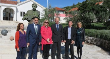 Zaustaviti djecu iz Ravnog da odlaze u Hrvatsku na školovanje