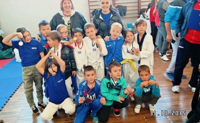 Cro Star, Šujica