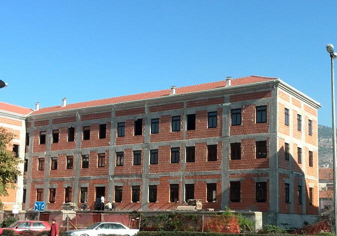 Mostar: Nastavljeni radovi na Mikačića kući