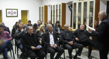 Ravno, promocija nečega, promocija knjige