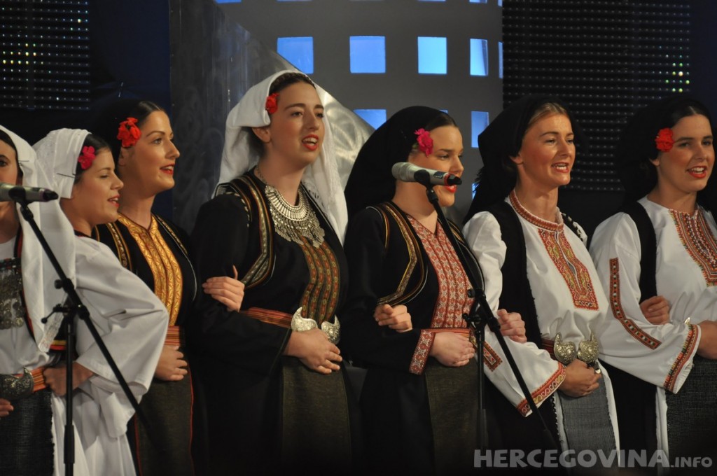 Prepuna dvorana na snimanju 'Lijepom našom' u Širokom Brijegu