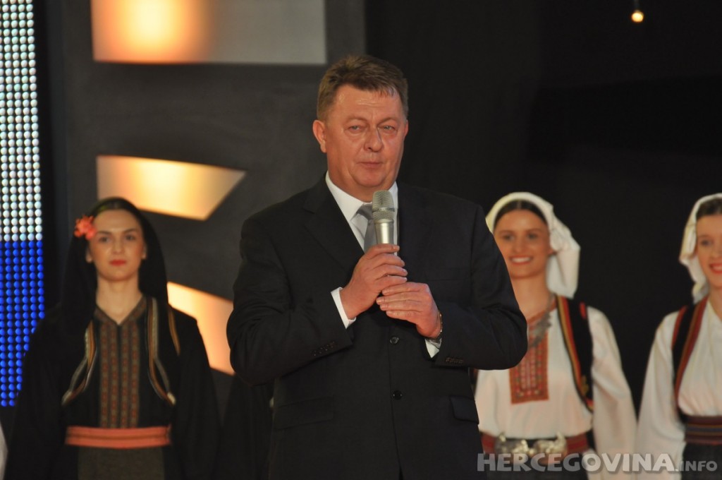 Prepuna dvorana na snimanju 'Lijepom našom' u Širokom Brijegu