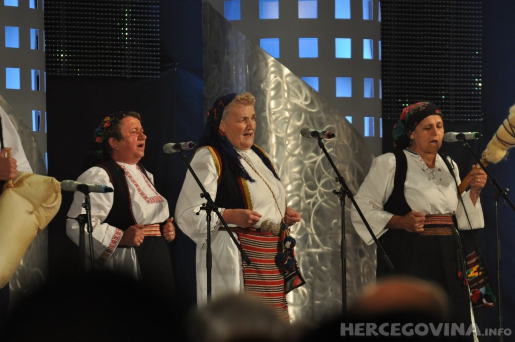 Prepuna dvorana na snimanju 'Lijepom našom' u Širokom Brijegu