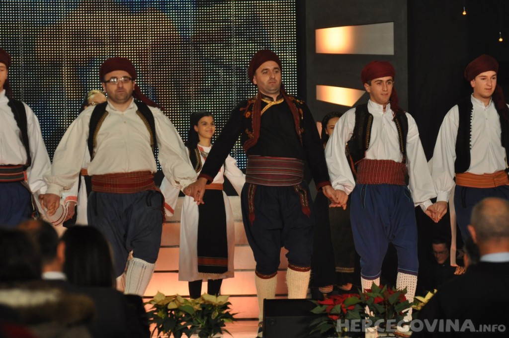 Prepuna dvorana na snimanju 'Lijepom našom' u Širokom Brijegu