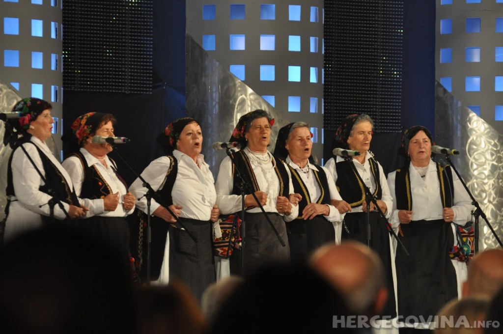 Prepuna dvorana na snimanju 'Lijepom našom' u Širokom Brijegu