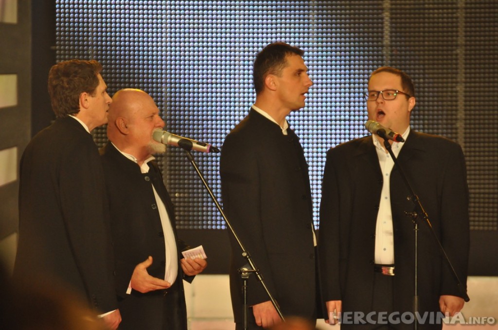 Prepuna dvorana na snimanju 'Lijepom našom' u Širokom Brijegu