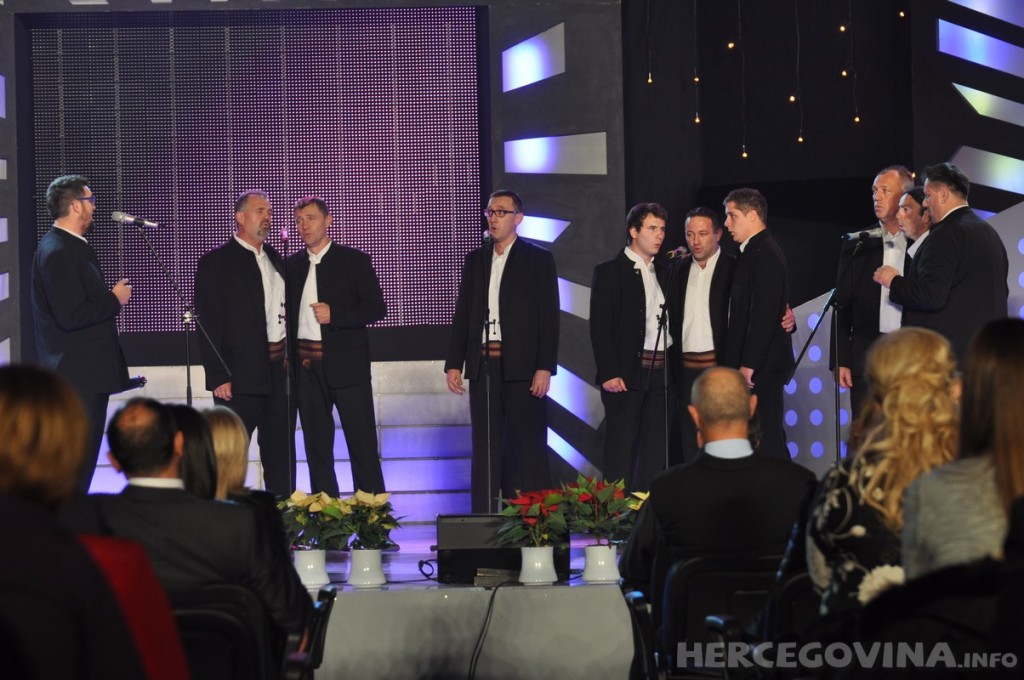 Prepuna dvorana na snimanju 'Lijepom našom' u Širokom Brijegu