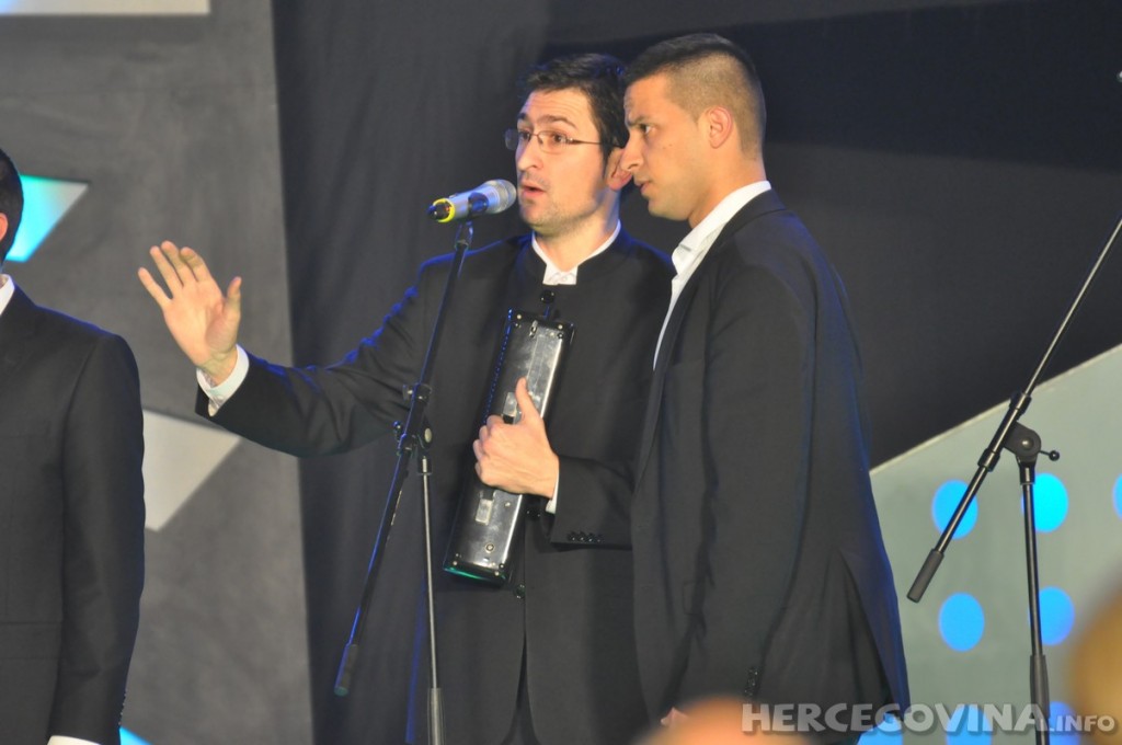 Prepuna dvorana na snimanju 'Lijepom našom' u Širokom Brijegu