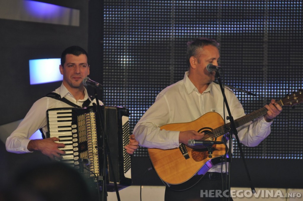 Prepuna dvorana na snimanju 'Lijepom našom' u Širokom Brijegu