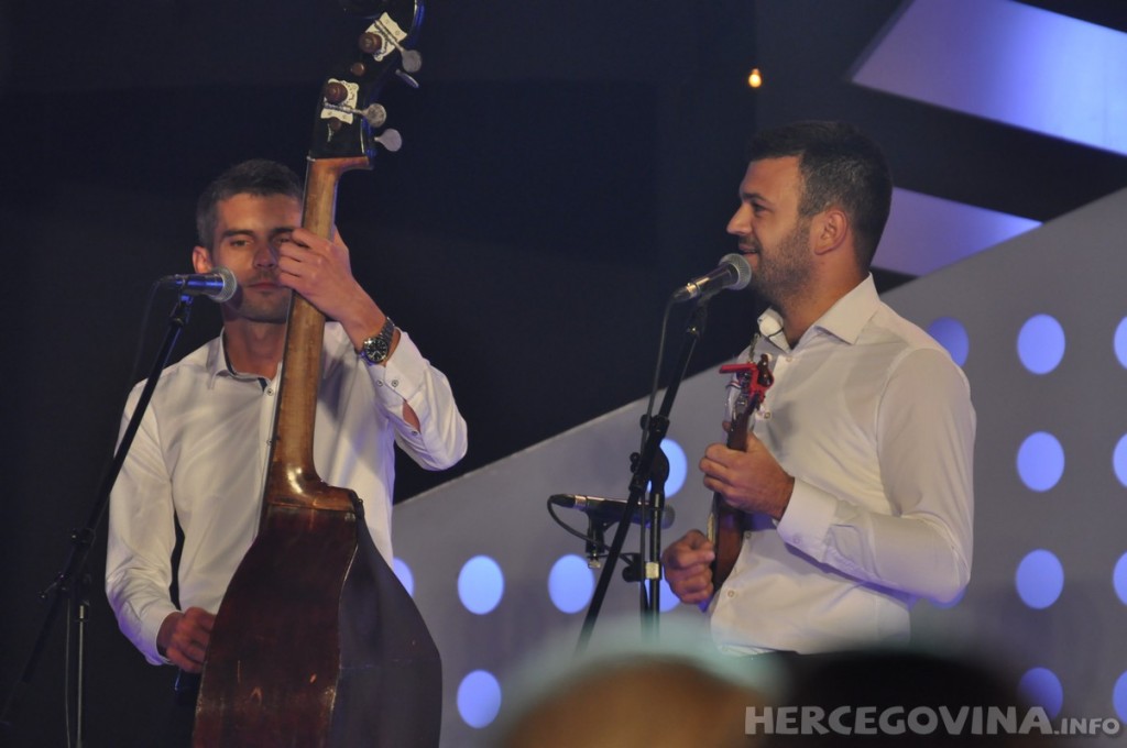 Prepuna dvorana na snimanju 'Lijepom našom' u Širokom Brijegu