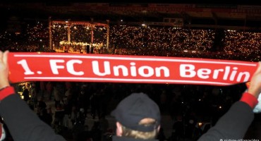  30 tisuća navijača 90 minuta pjeva božićne i navijačke pjesme