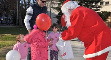  HT Eronet darovao paketiće za slatke blagdane djeci članovima Udruge za Down sindrom Mostar
