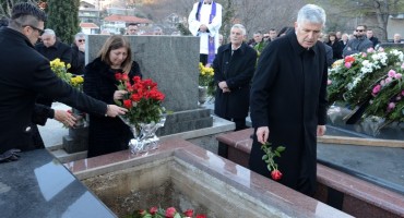 dr. Dragan Čović, sahrana, majka