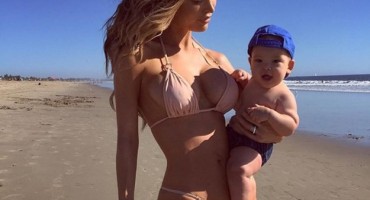 Najljepša mama razbijesnila internet: Pogledajte gdje joj je beba dok ona isprobava haljinu